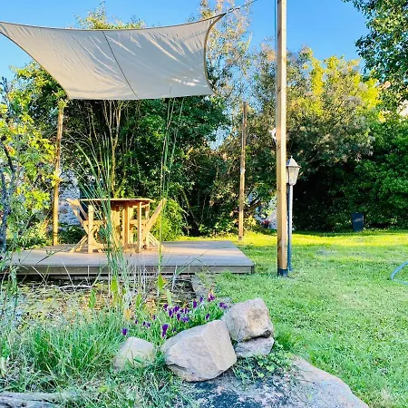 La Maisonnette Country house Saint-Hilaire-sous-Romilly